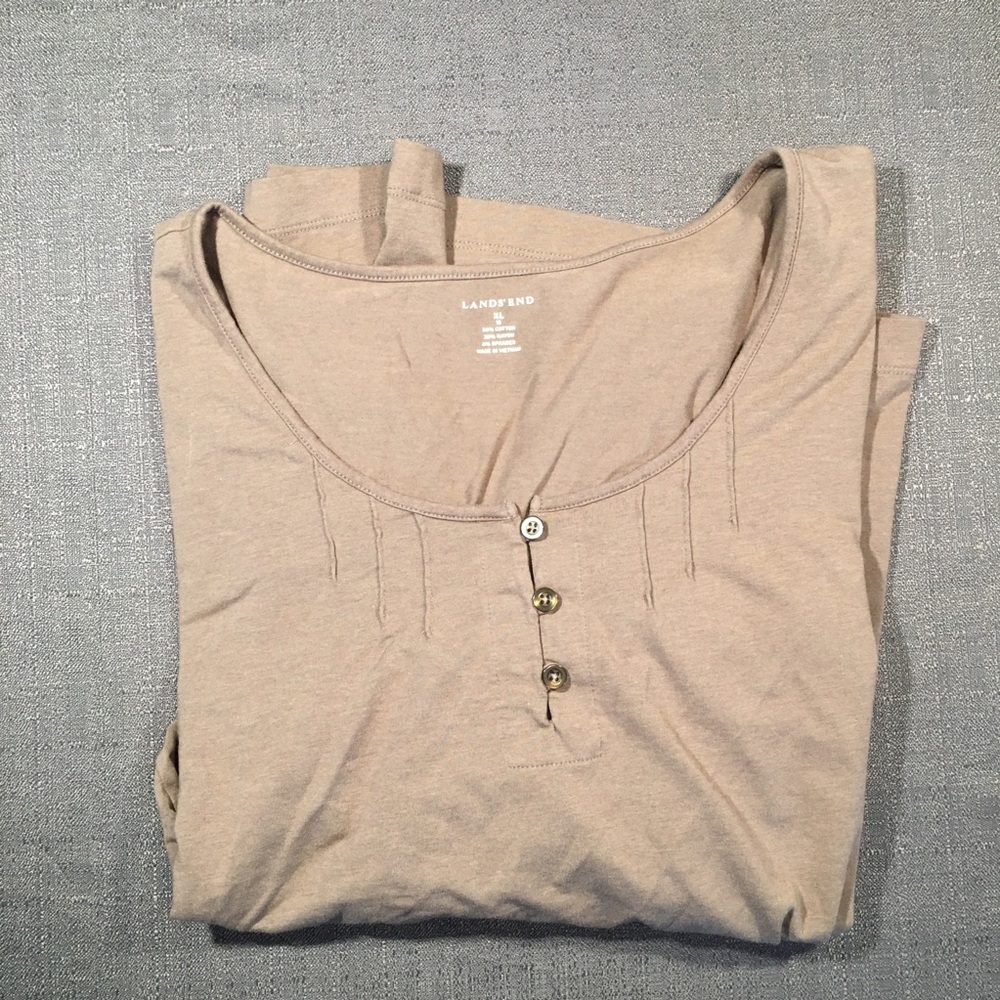 Women’s casual 3/4” sleeve shirt with Buttons